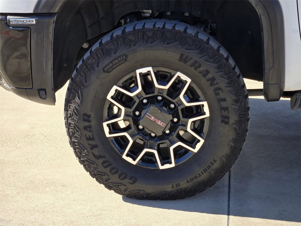 Used 2025 GMC Sierra 2500 AT4X image 17