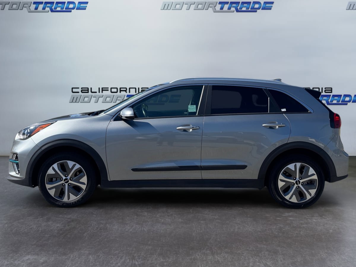 Used 2022 Kia Niro EX image 8
