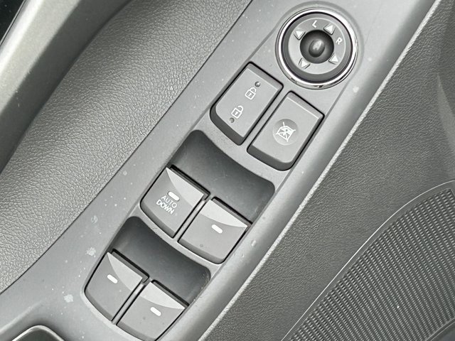 Used 2013 Hyundai Elantra GLS image 21