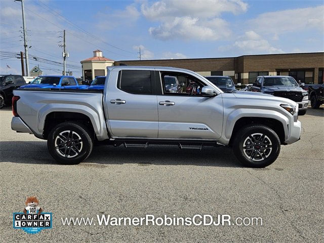 Used 2025 Toyota Tacoma TRD Sport image 14