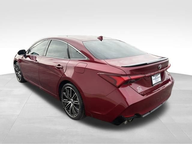 Used 2019 Toyota Avalon XSE image 11