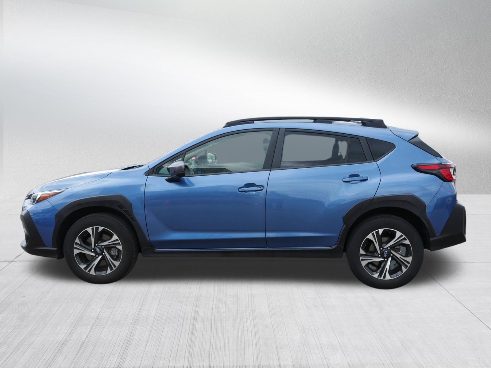 Used 2024 Subaru Crosstrek 2.0i Premium AWD/4WD image 2