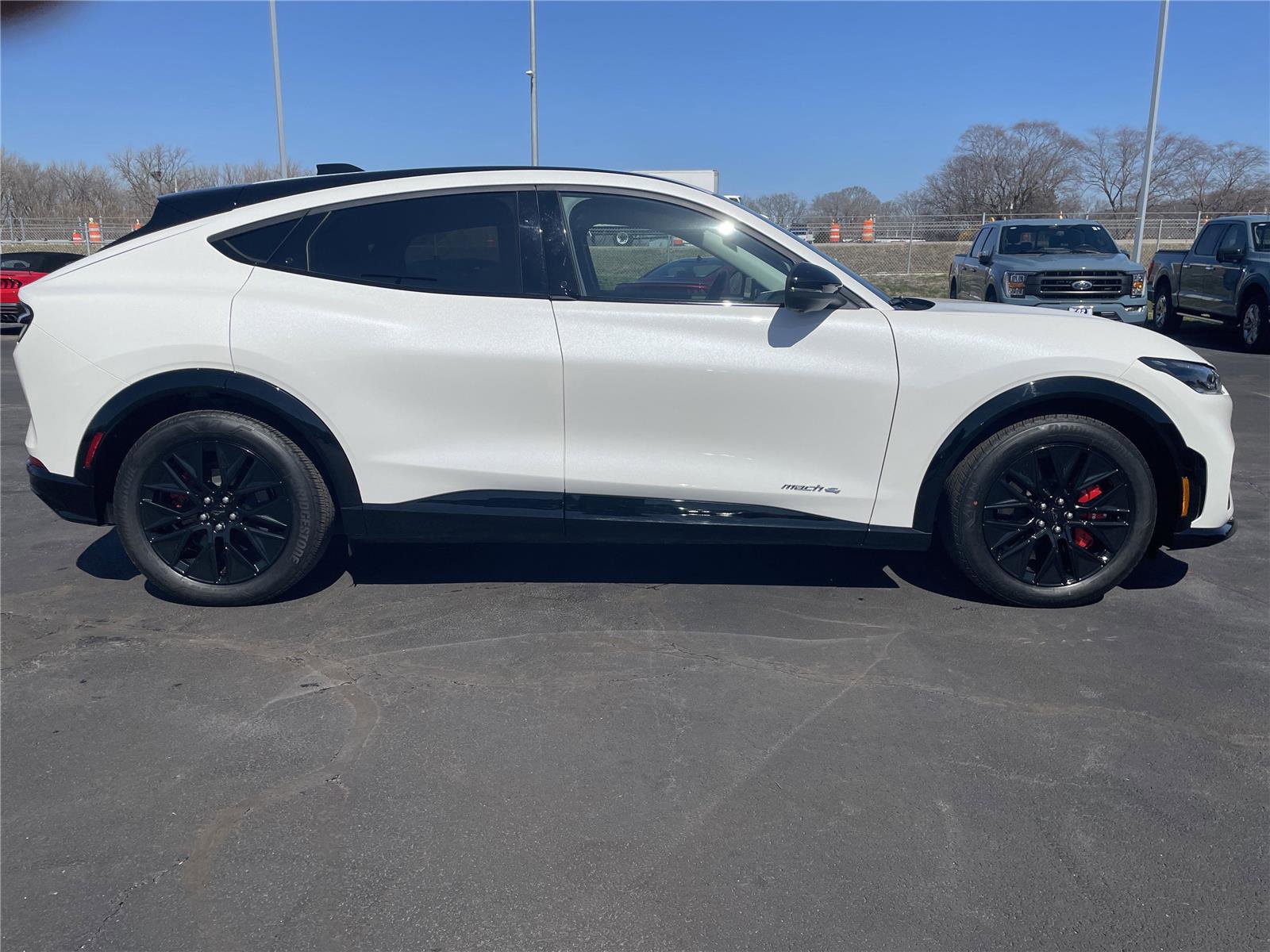 Used 2025 Ford Mustang Mach-E Premium w/ Sport Appearance Package AWD/4WD image 6