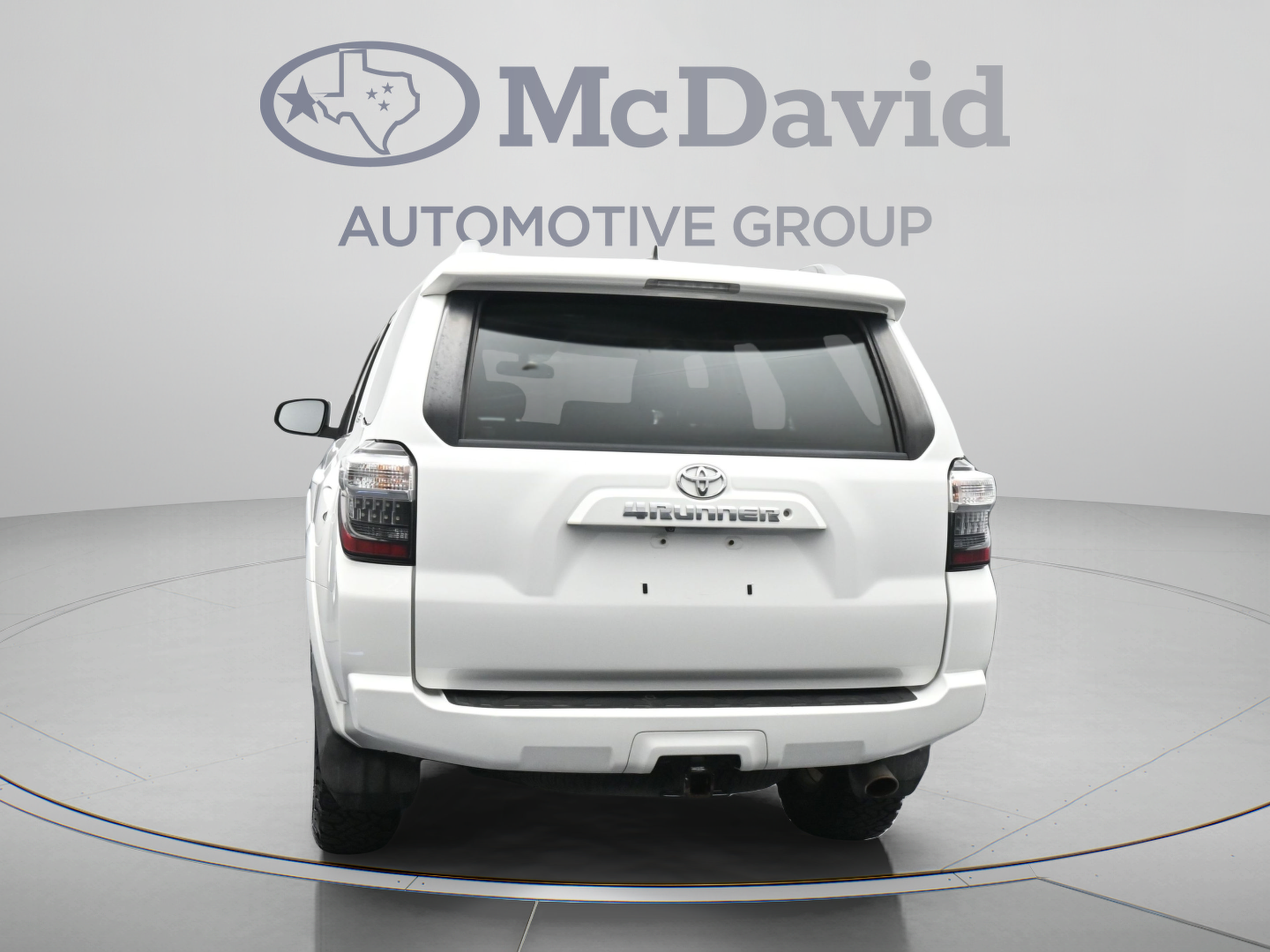 Used 2018 Toyota 4Runner SR5 AWD/4WD image 7