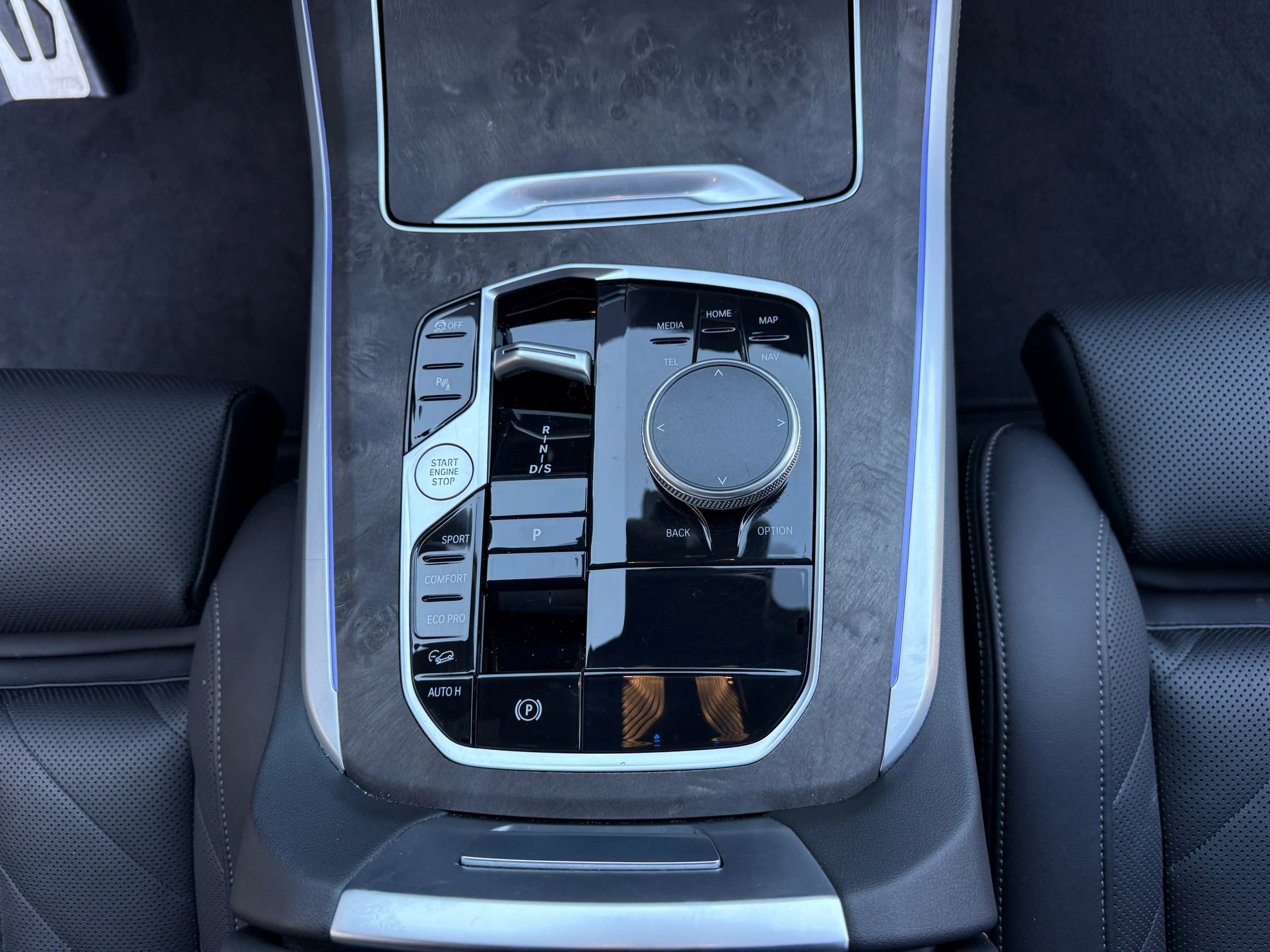 Used 2024 BMW X5 xDrive40i w/ M Sport Package image 29