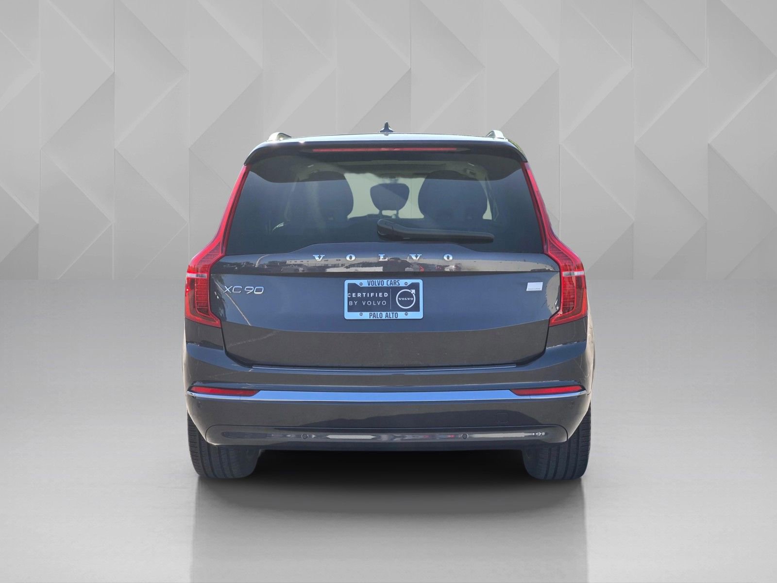Used 2024 Volvo XC90 T8 Plus w/ Protection Package Premier AWD/4WD image 5