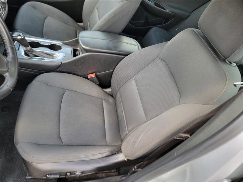 Used 2017 Chevrolet Malibu LT w/ Driver Confidence Package image 9