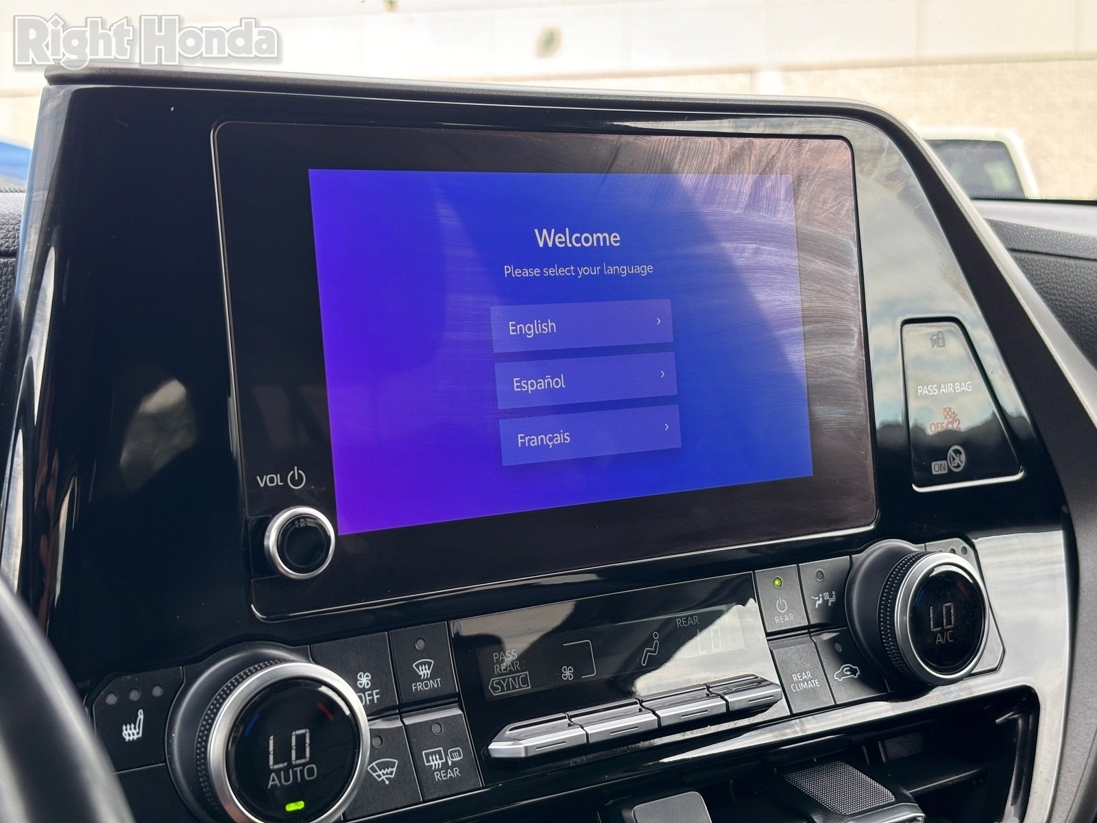 Used 2024 Toyota Highlander XLE image 20