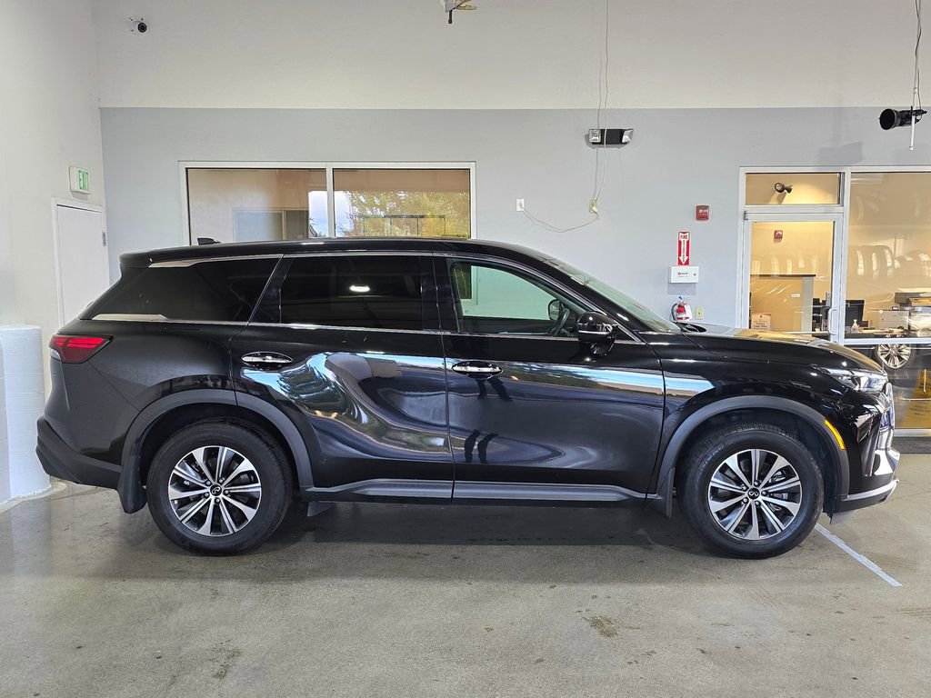 Certified 2024 INFINITI QX60 Pure image 4