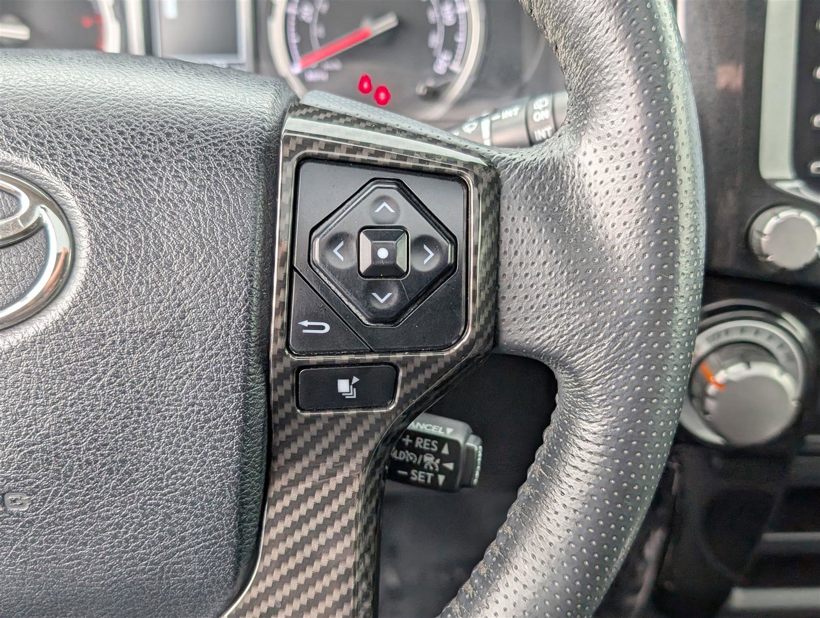 Used 2021 Toyota 4Runner TRD Off-Road Premium image 25