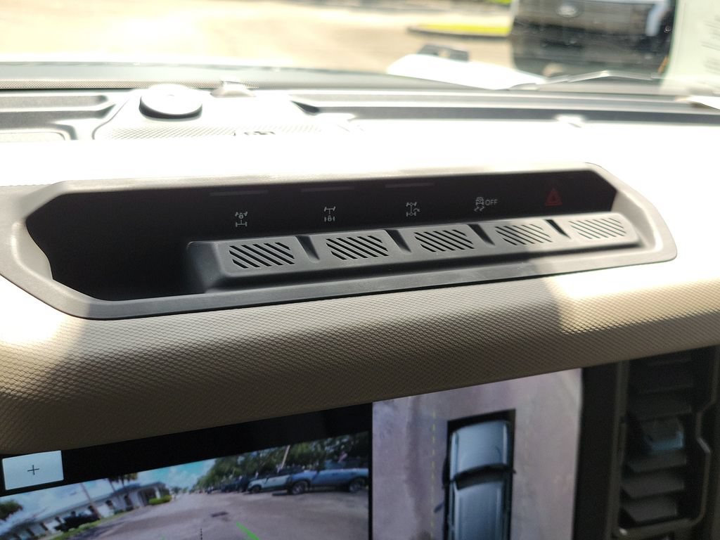 Certified 2024 Ford Bronco Wildtrak AWD/4WD image 25