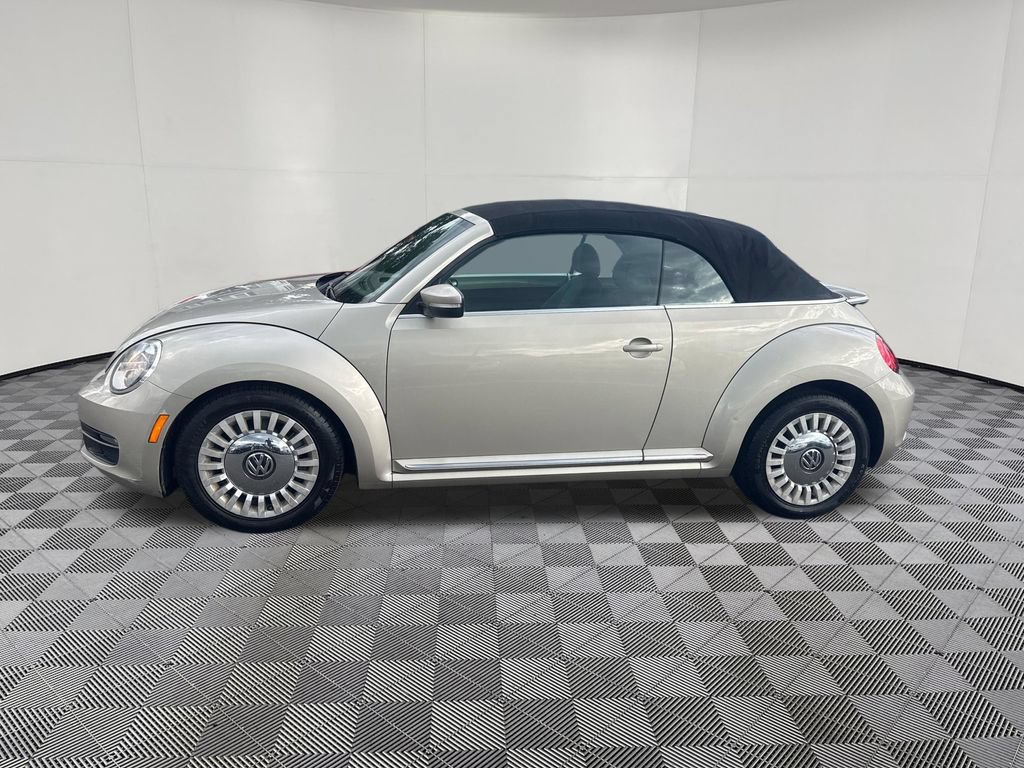 Used 2014 Volkswagen Beetle 1.8T FWD image 2
