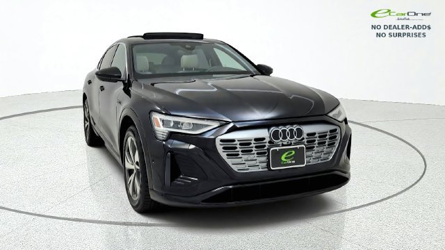 Used 2024 Audi Q8 e-tron Premium Plus w/ Premium Plus Package AWD/4WD image 2