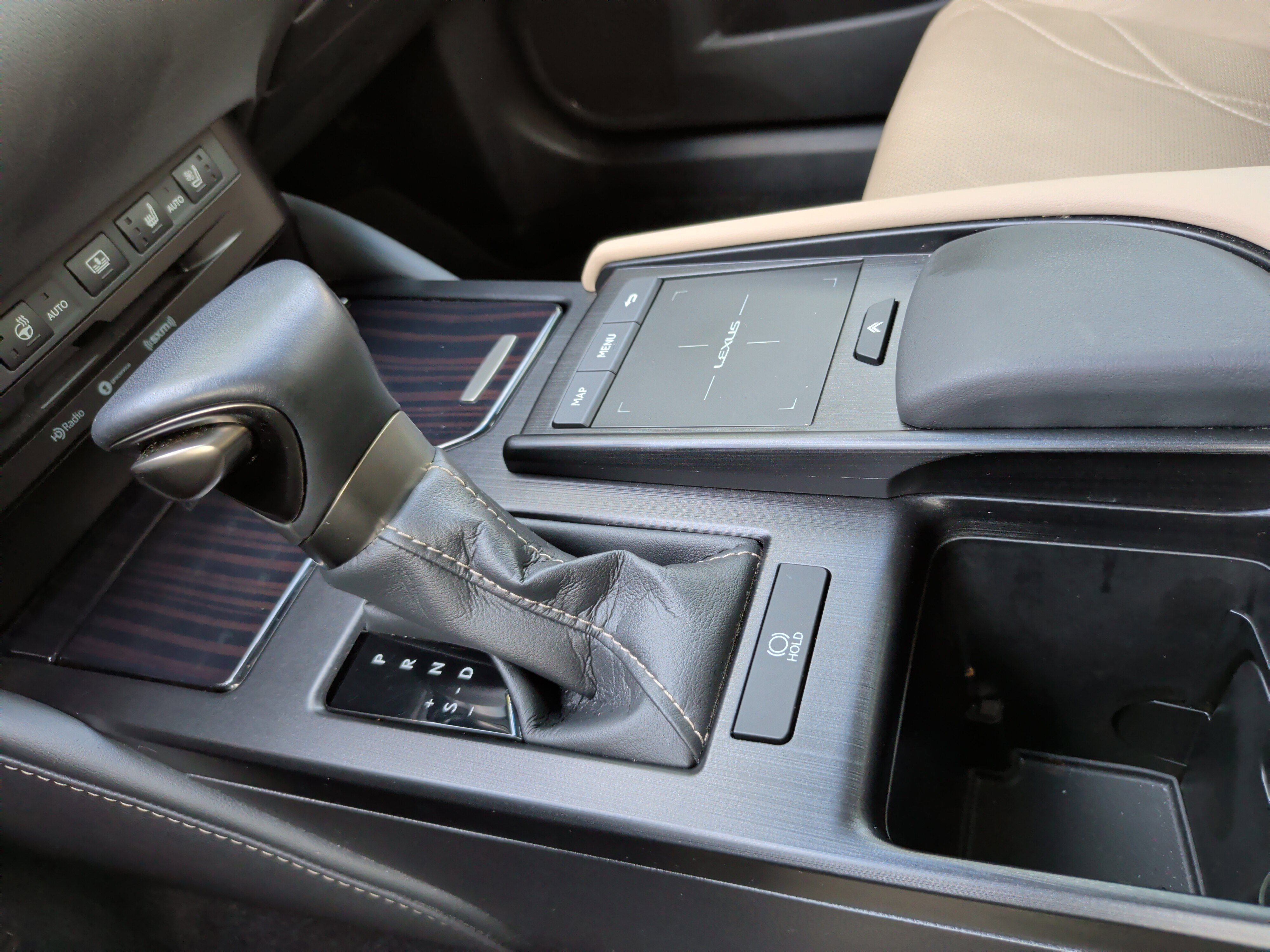 Used 2021 Lexus ES 350 Ultra Luxury w/ Accessory Package 2 image 19