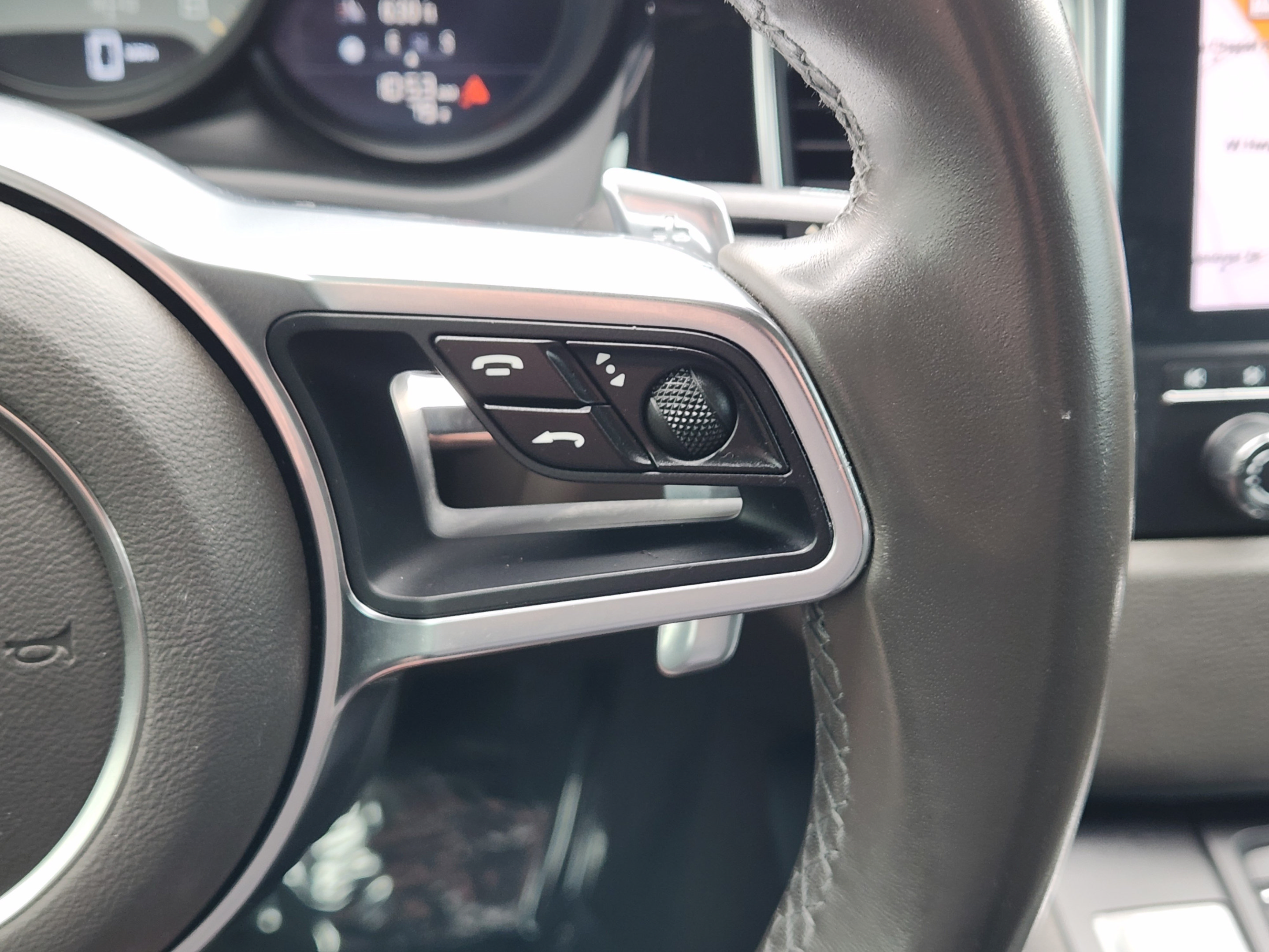 Used 2017 Porsche Macan S AWD/4WD image 22