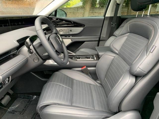 New 2026 Lincoln Nautilus Reserve AWD/4WD image 13