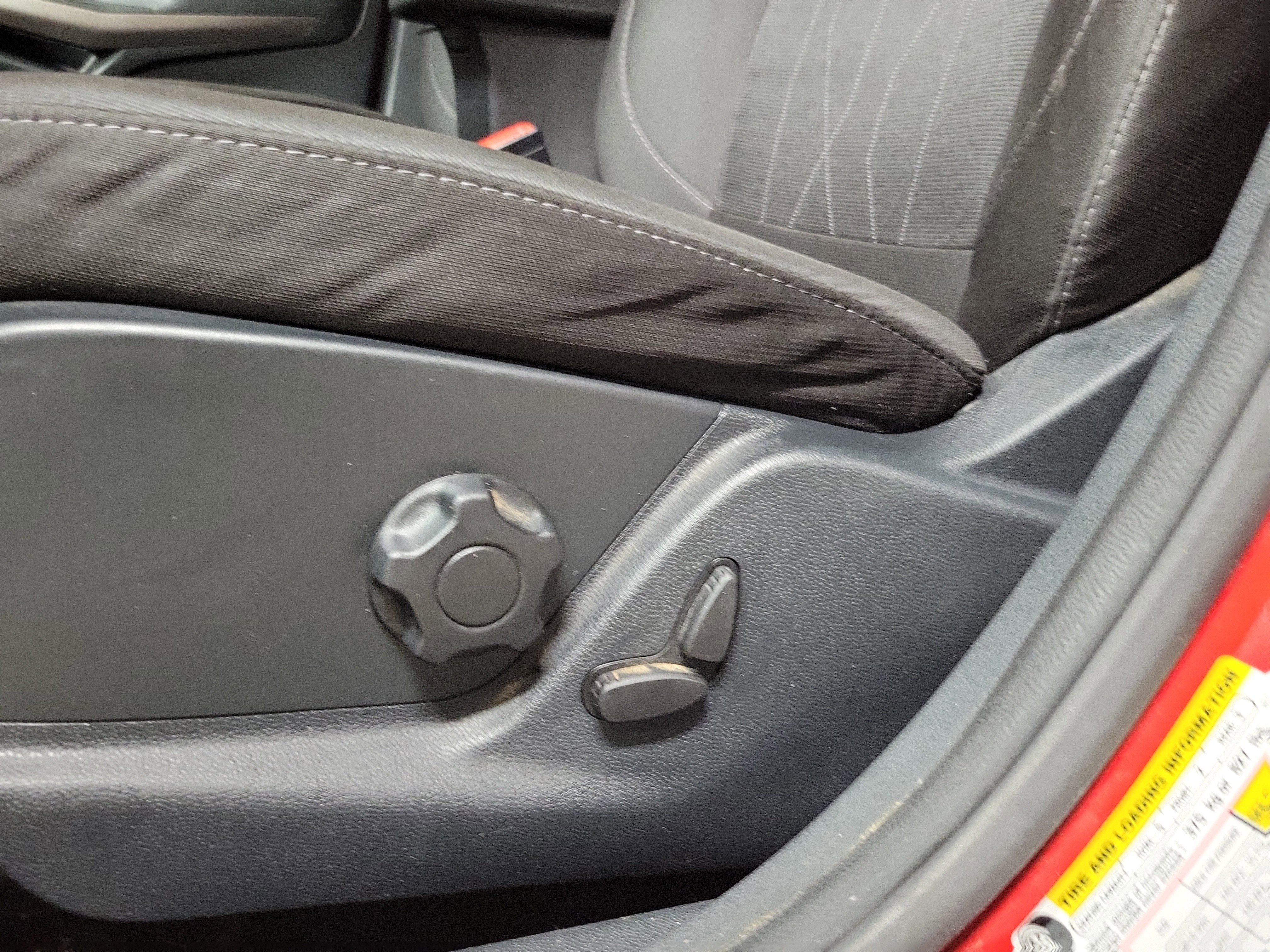 Used 2019 Ford EcoSport SE image 22