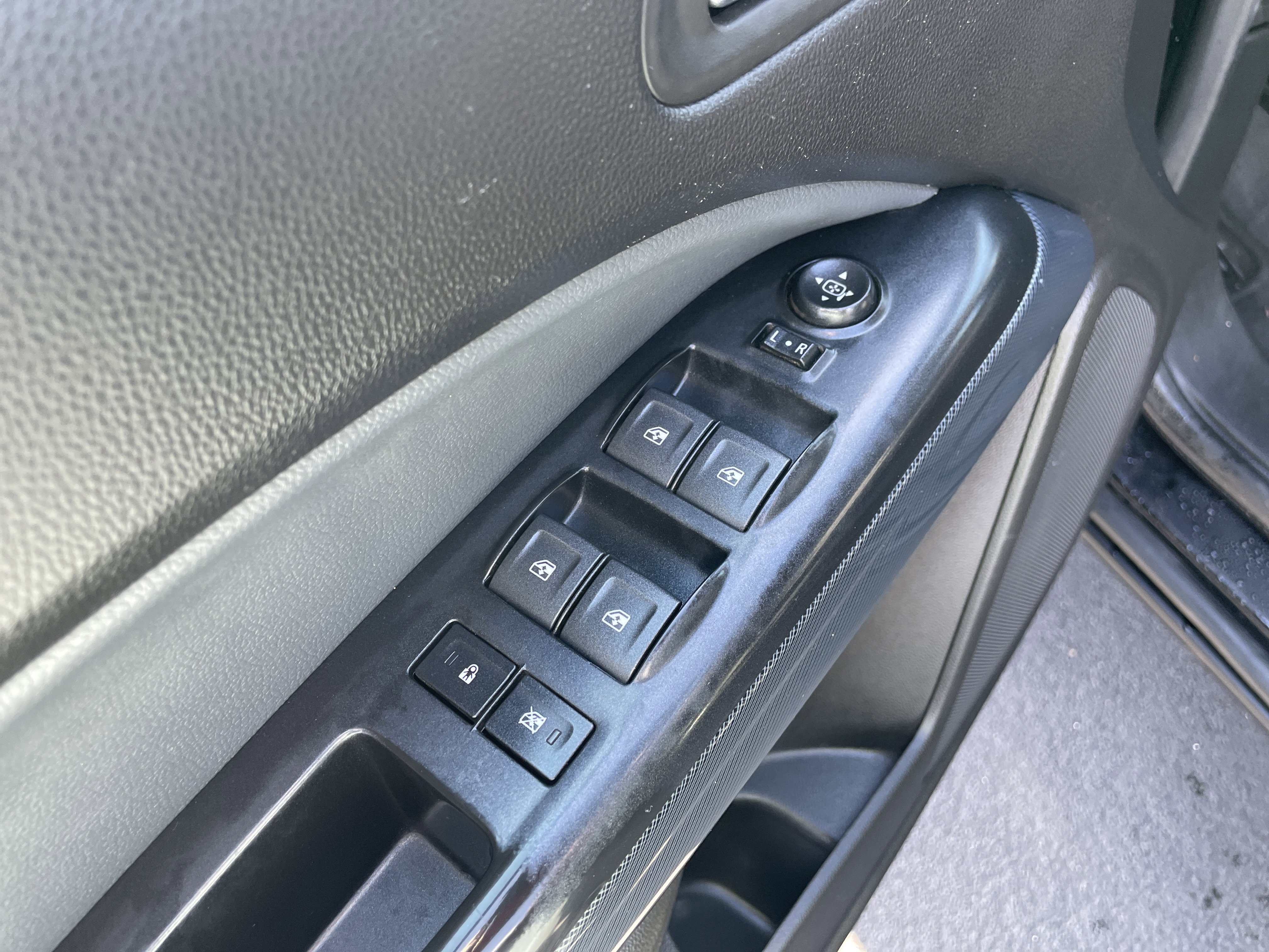 Used 2017 Chevrolet Colorado Z71 AWD/4WD image 19