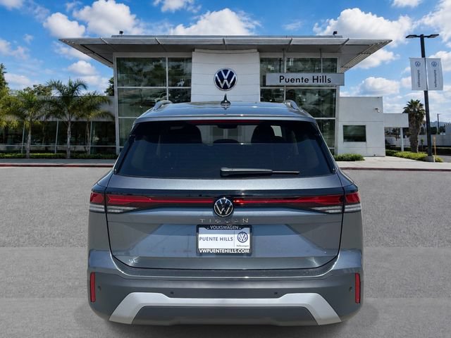 New 2026 Volkswagen Tiguan SE FWD image 5