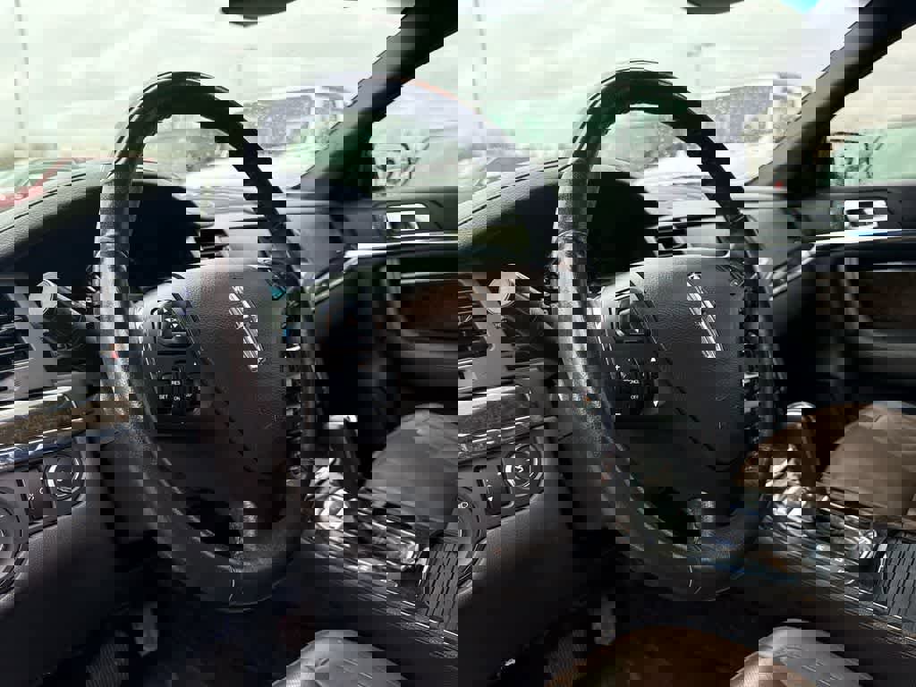 Used 2015 Lincoln MKS AWD w/ Equipment Group 201A image 2