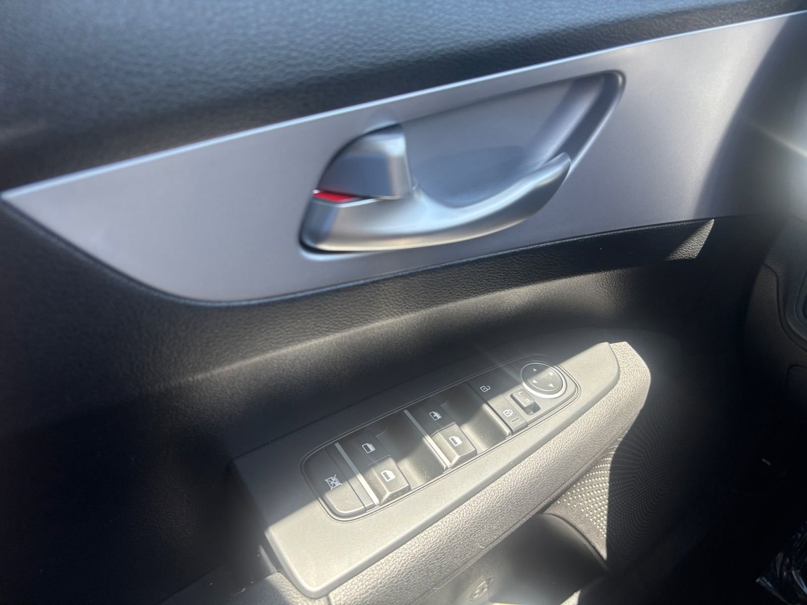 Used 2024 Kia Forte LXS FWD image 11