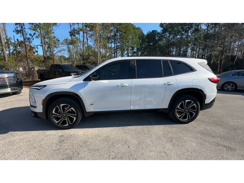 New 2025 Buick Enclave Sport Touring w/ Super Cruise Package image 5