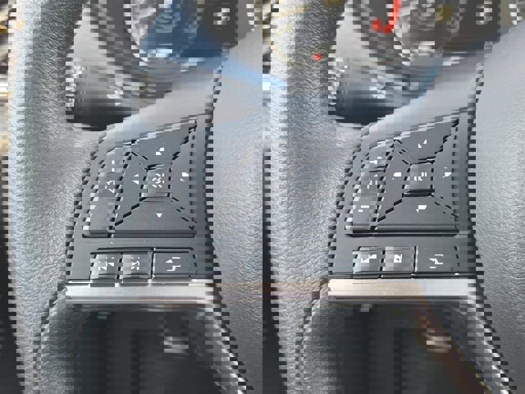 New 2025 Nissan Versa SV w/ Trunk Package image 10