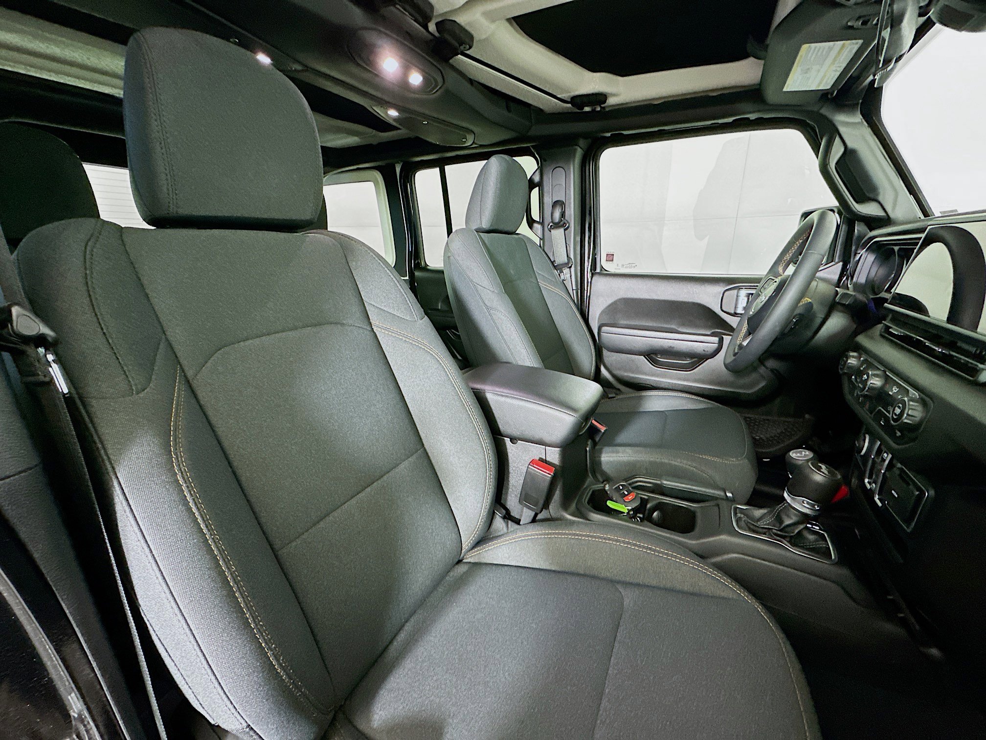 Used 2024 Jeep Wrangler Sport S image 29