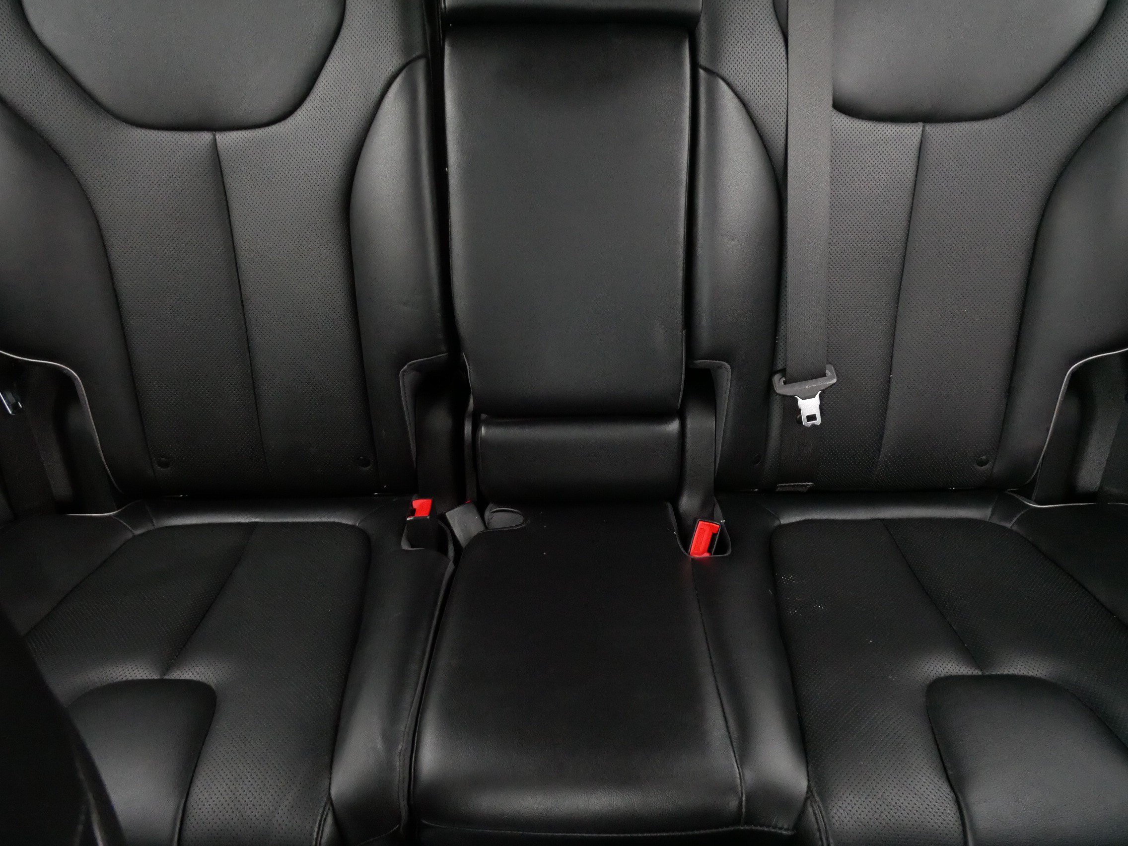 Used 2022 Hyundai Santa Fe SEL w/ Convenience + Premium Package AWD/4WD image 13