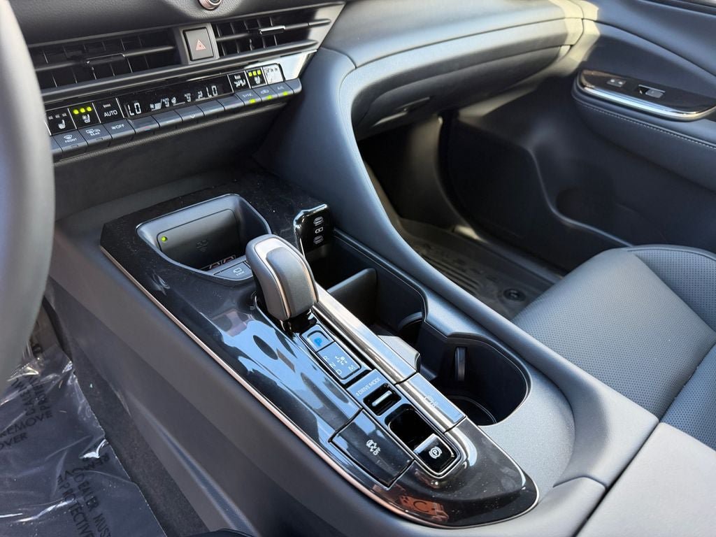 New 2026 Toyota Crown Platinum AWD/4WD image 32