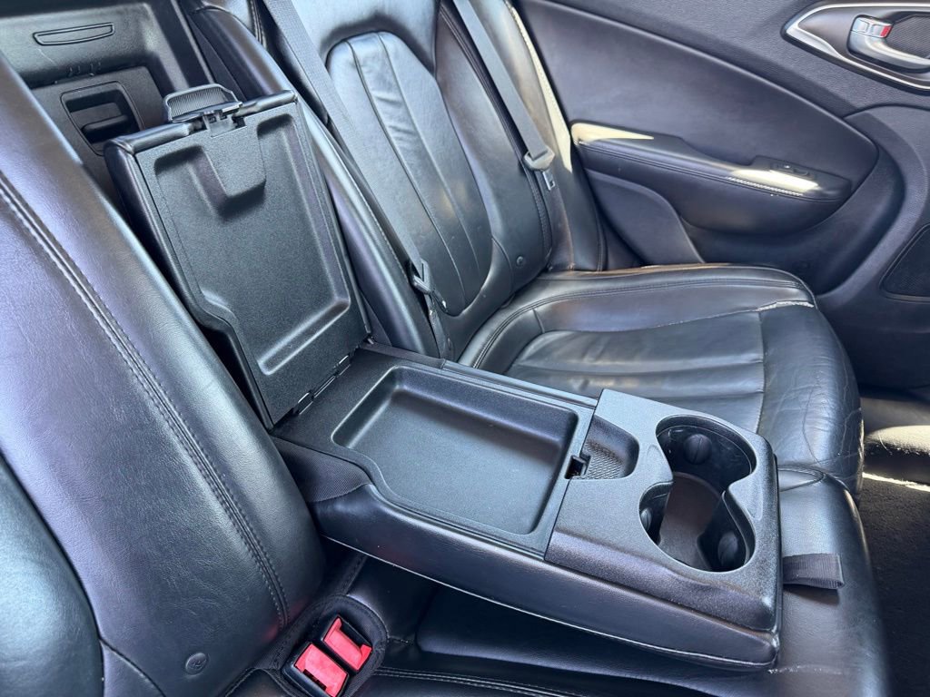 Used 2016 Chrysler 200 Limited FWD image 36