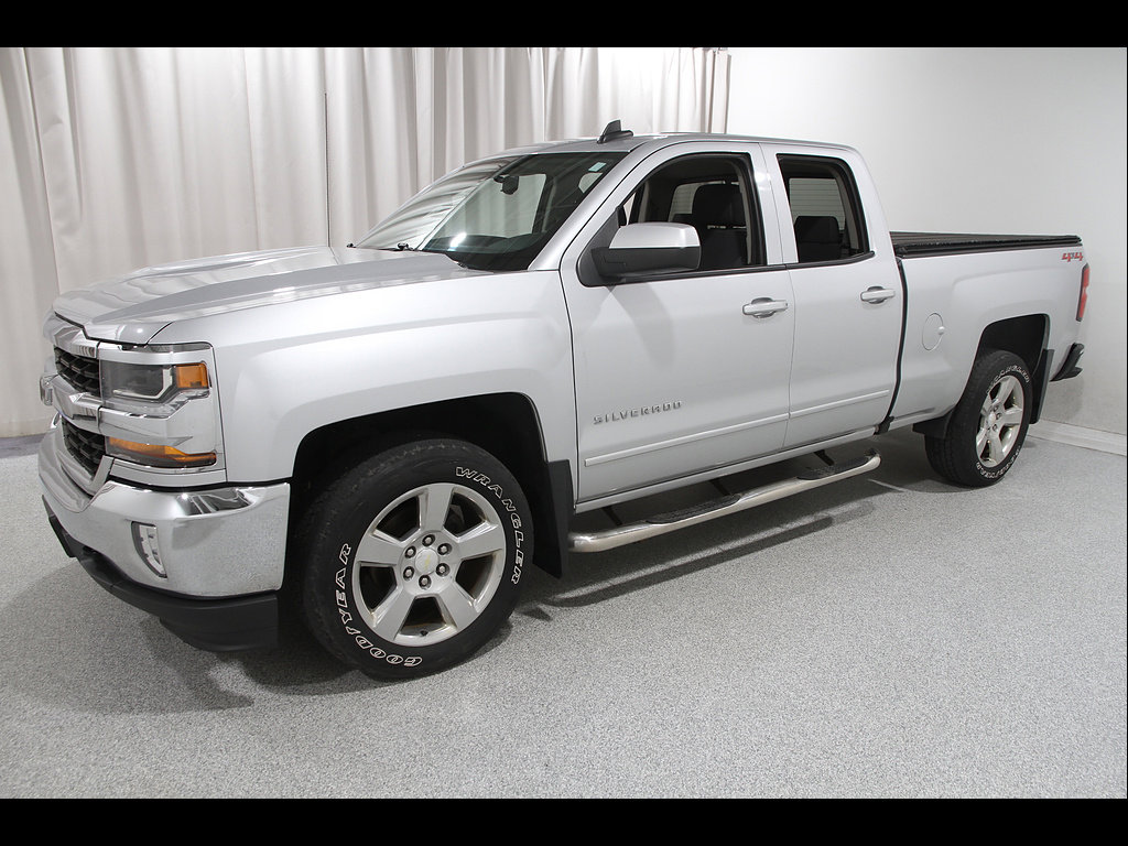 Used 2018 Chevrolet Silverado 1500 LT w/ All Star Edition AWD/4WD image 3