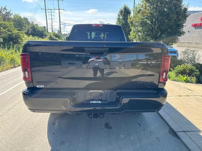 New 2026 RAM 3500 Big Horn AWD/4WD image 6