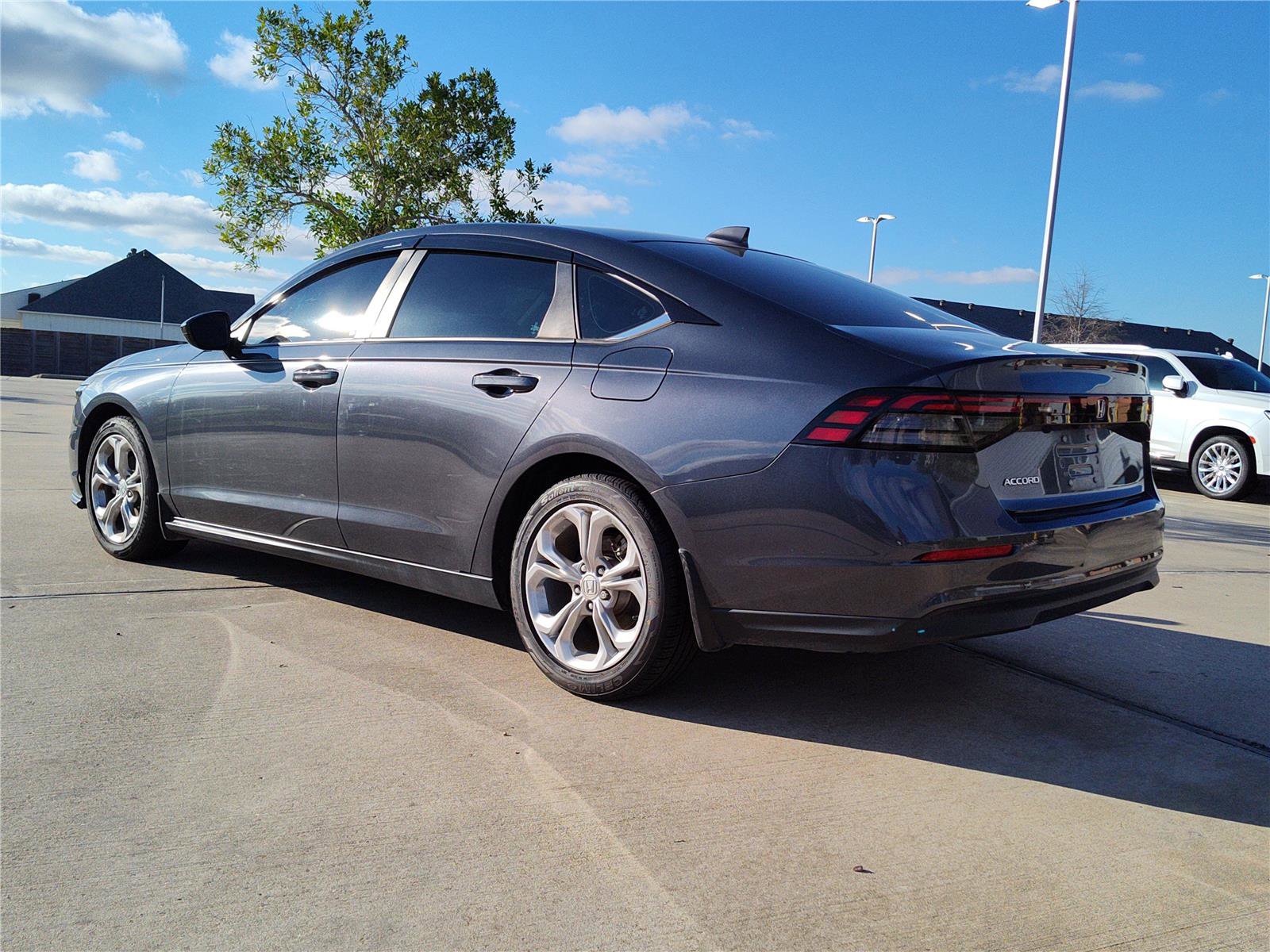 Used 2023 Honda Accord LX image 4