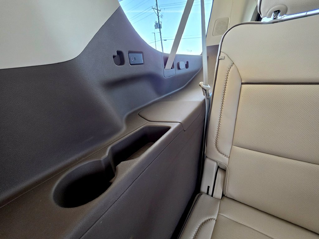 Used 2024 GMC Yukon XL Denali AWD/4WD image 86