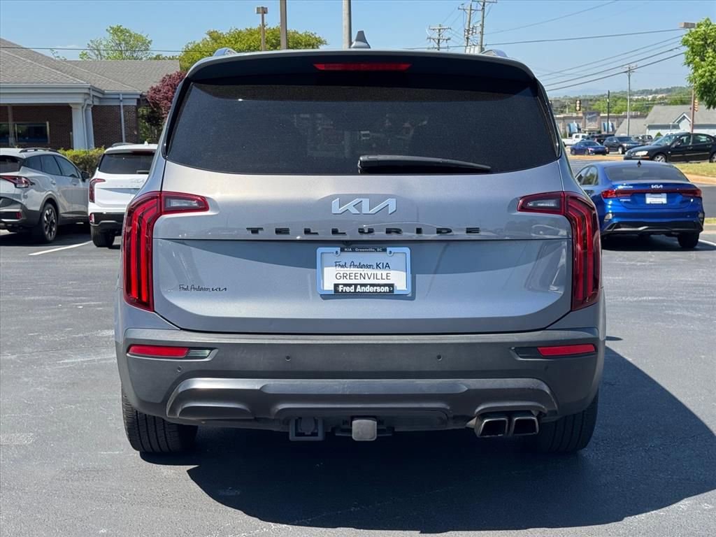 Certified 2022 Kia Telluride SX w/ Towing Package image 4