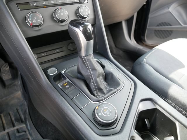 Certified 2022 Volkswagen Taos SE FWD image 32