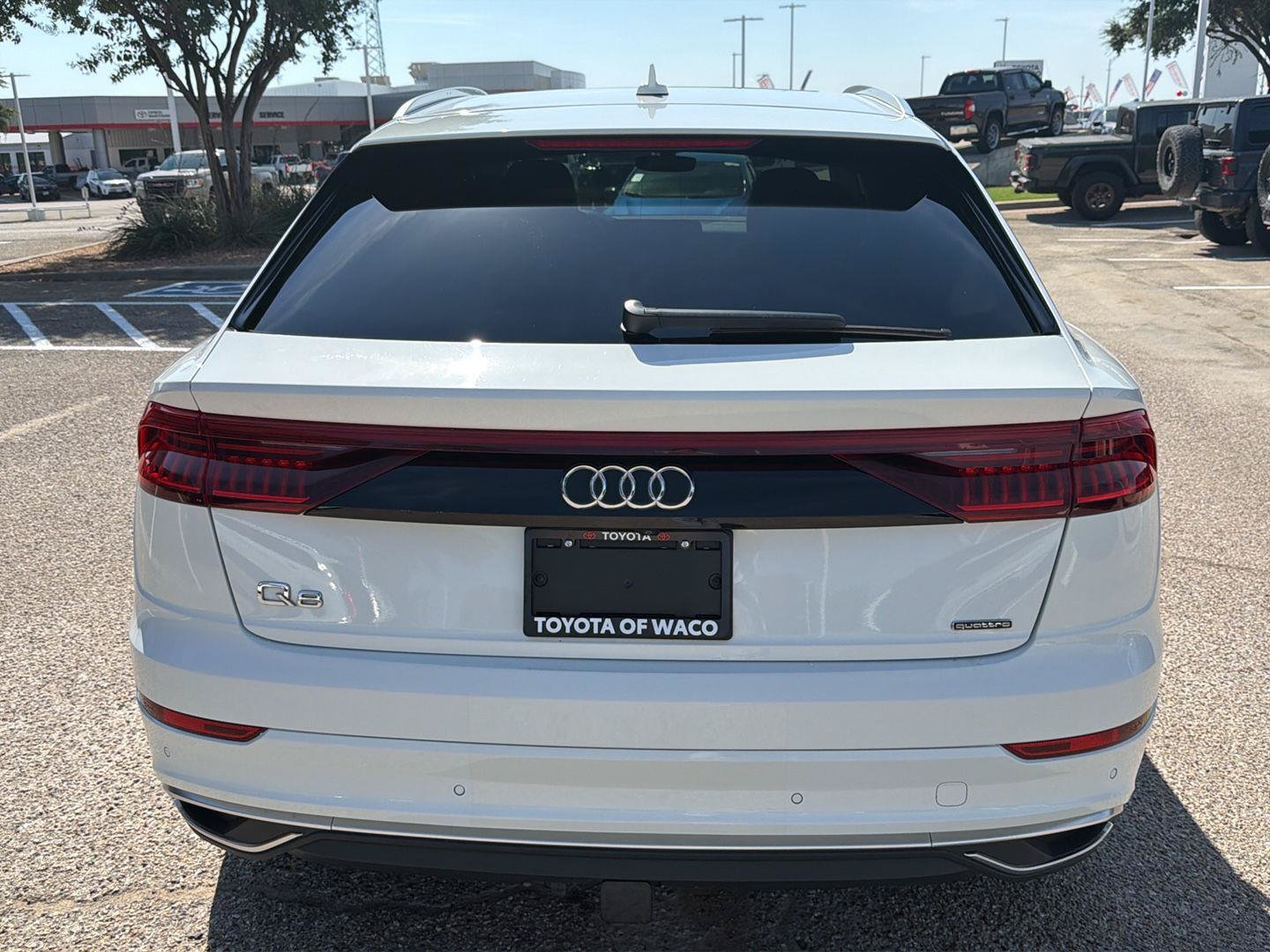Used 2019 Audi Q8 Premium w/ Convenience Package AWD/4WD image 4