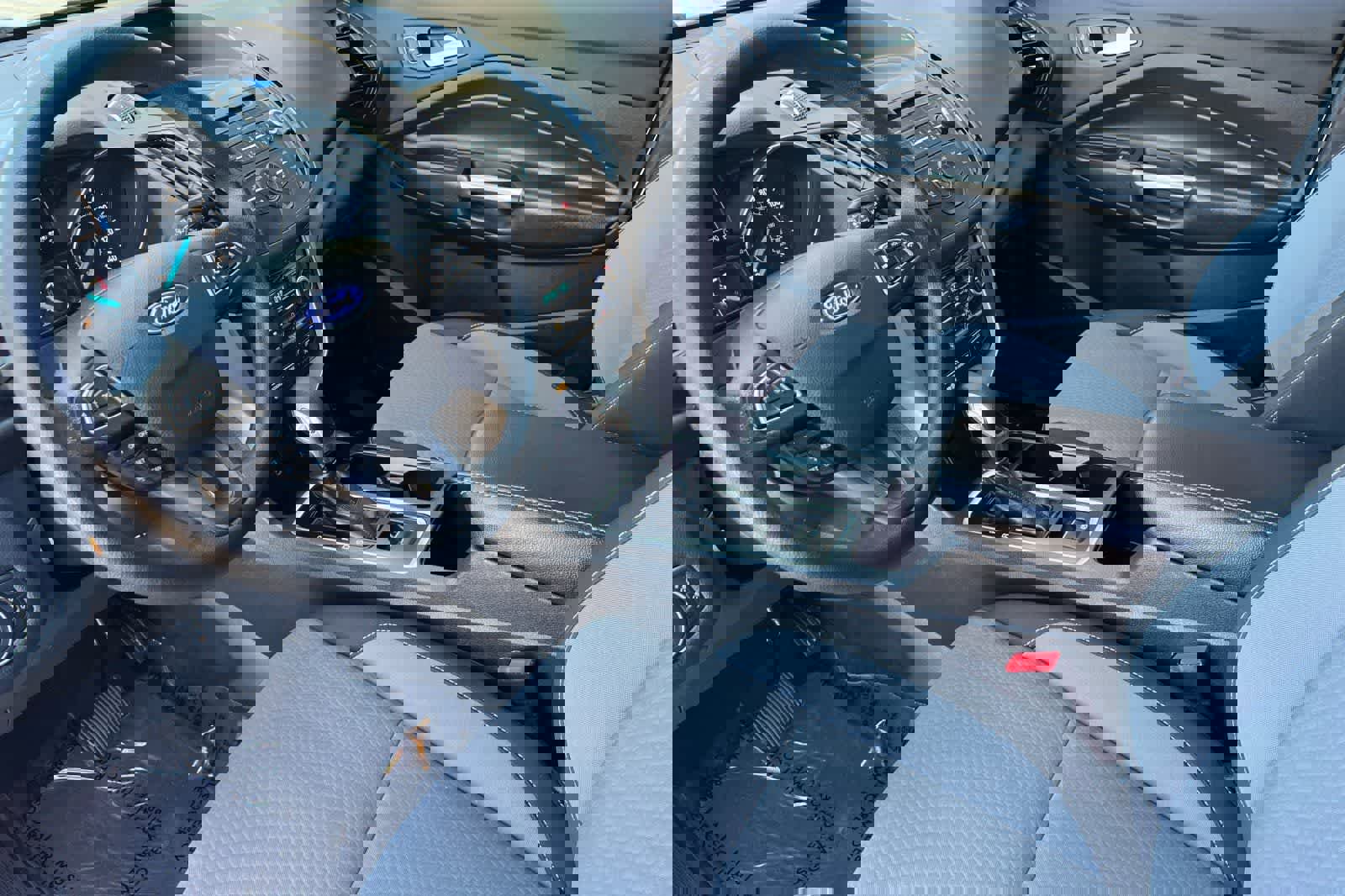 Used 2018 Ford Escape SE image 12