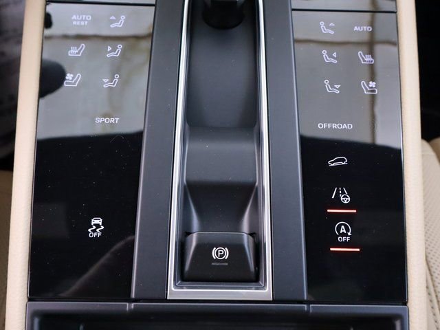 New 2024 Porsche Macan image 39