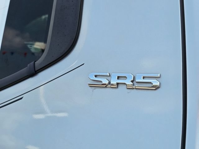 Used 2024 Toyota Tacoma SR5 AWD/4WD image 9