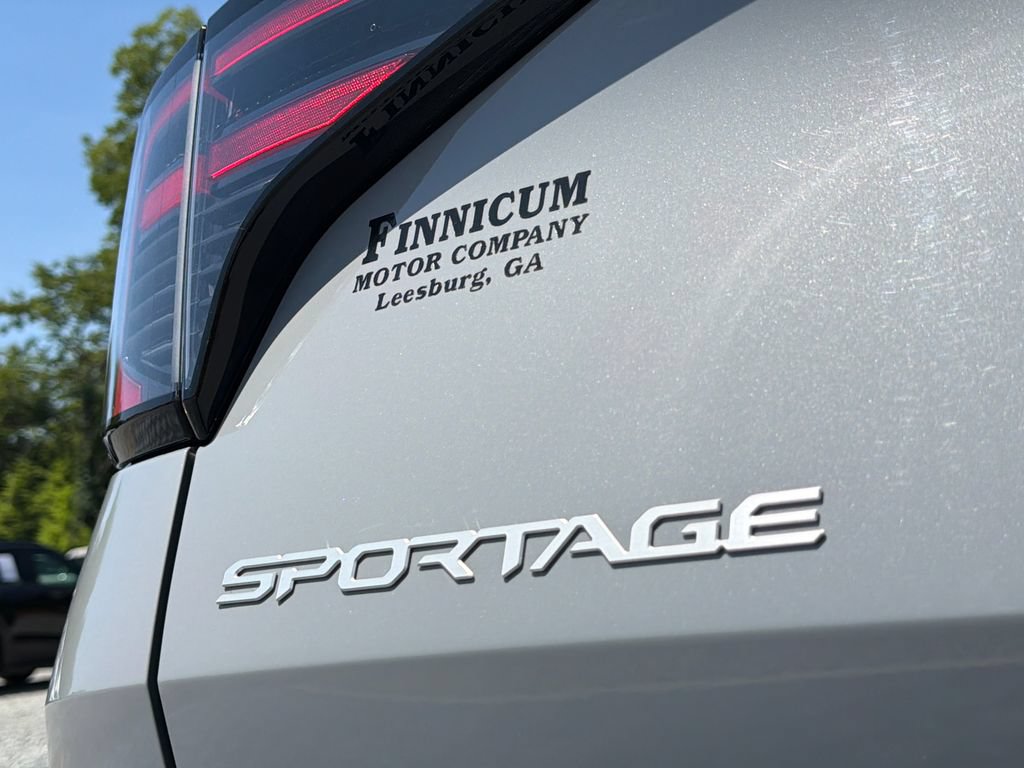 Used 2026 Kia Sportage EX FWD image 16