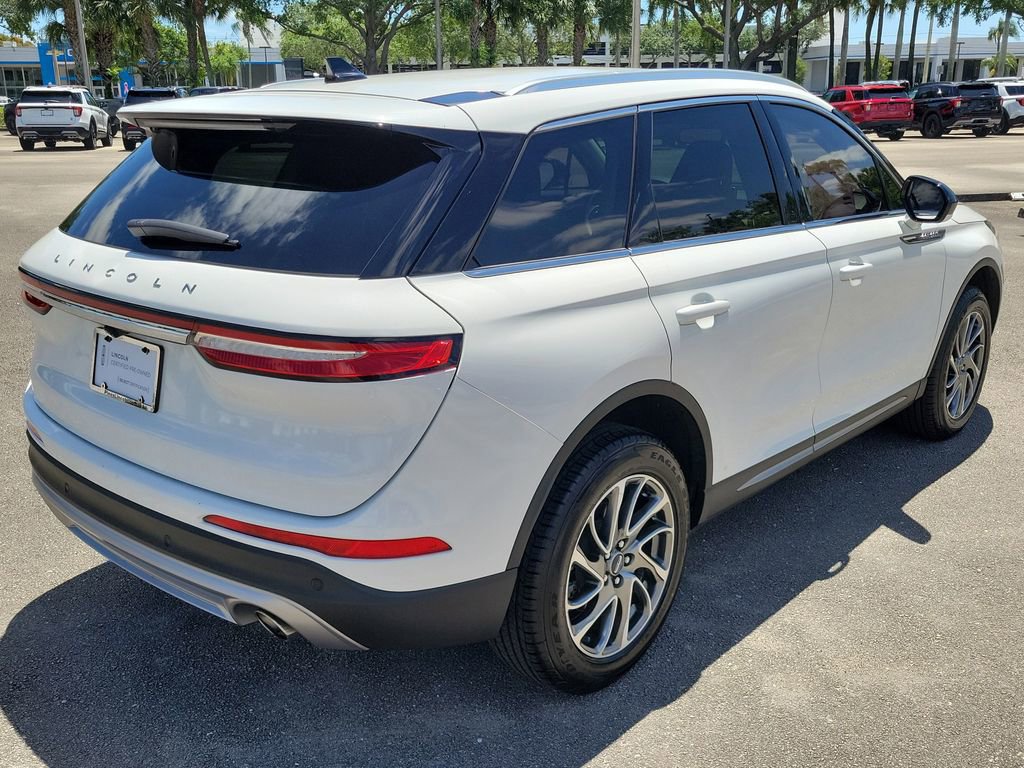 Certified 2022 Lincoln Corsair FWD image 5