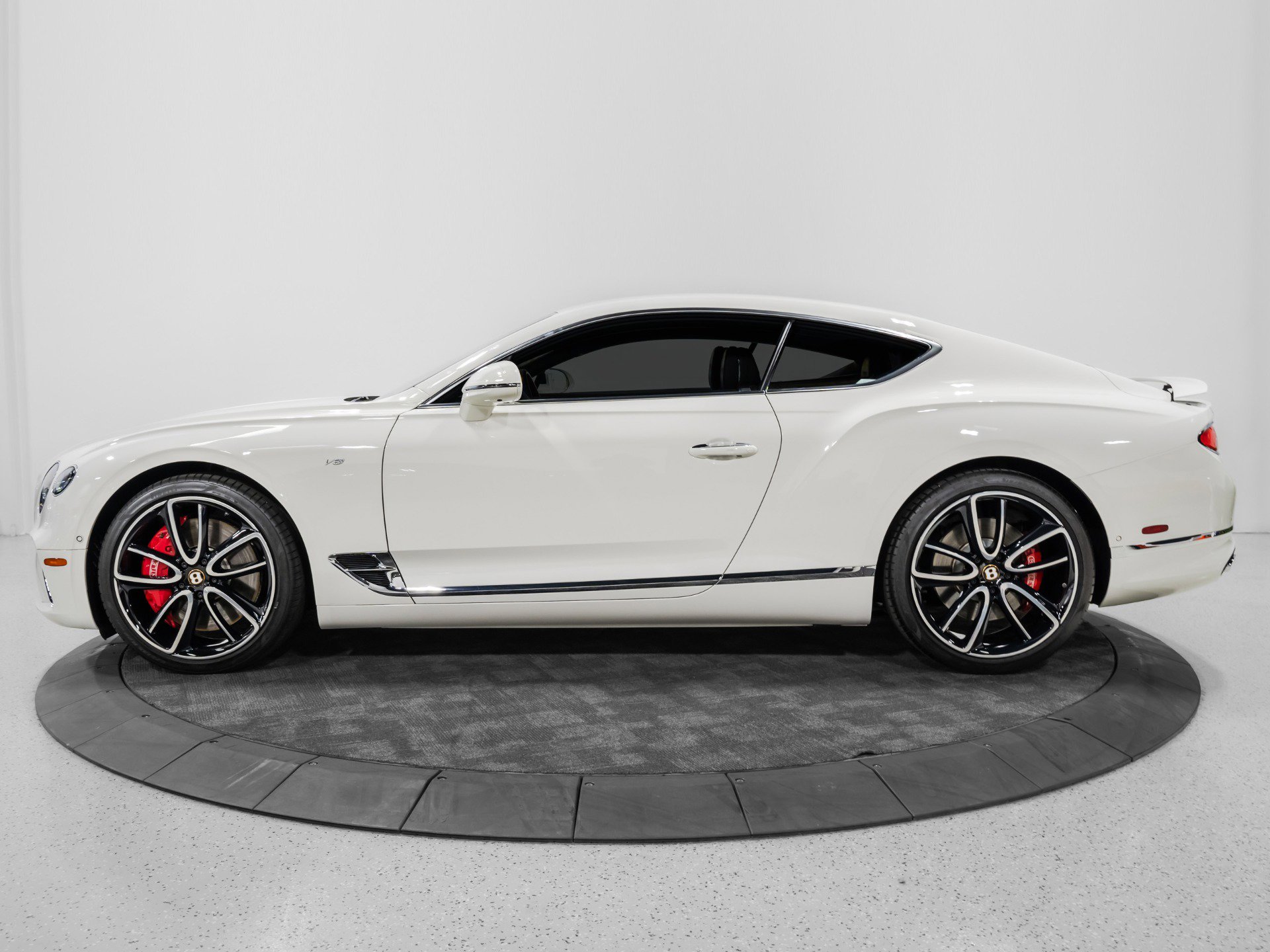 Used 2020 Bentley Continental GT V8 image 4