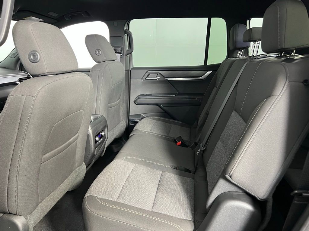 Used 2025 GMC Acadia Elevation image 26