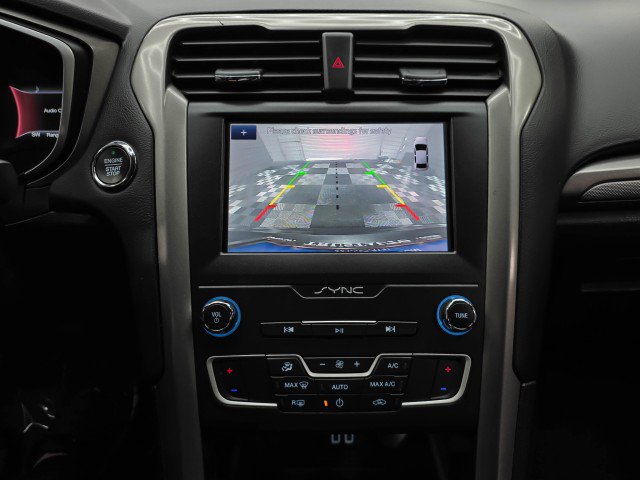 Used 2020 Ford Fusion SE FWD image 26