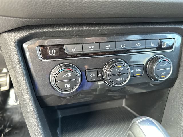 Used 2019 Volkswagen Tiguan SEL R-Line AWD/4WD image 19