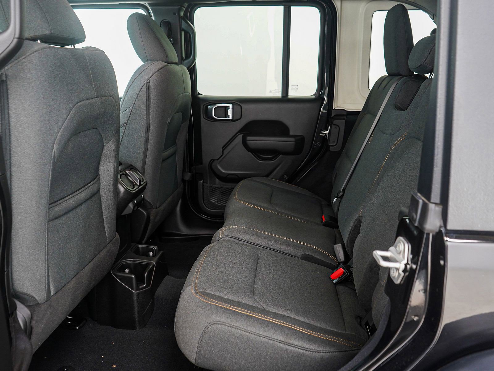 Used 2024 Jeep Wrangler Willys AWD/4WD image 14