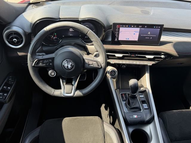Used 2024 Alfa Romeo Tonale Veloce AWD/4WD image 10