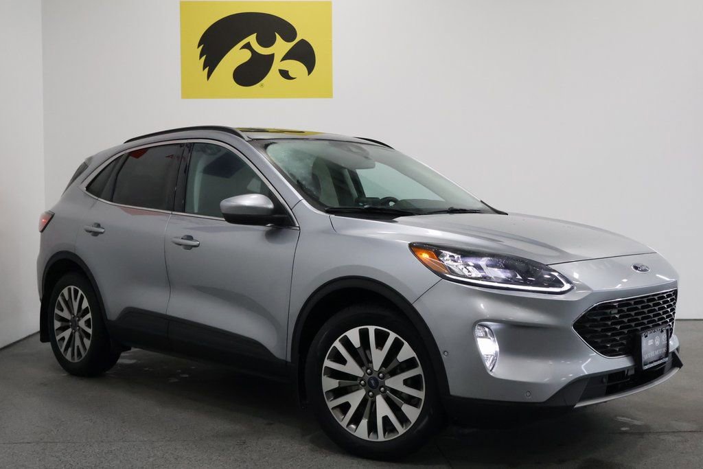 Used 2021 Ford Escape Titanium w/ Class II Trailer Tow Package image 2